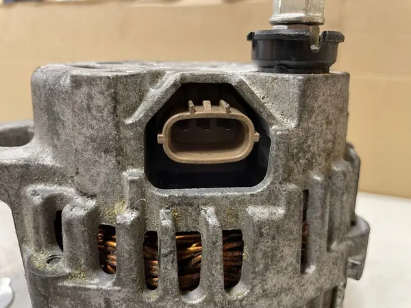 Vaihtovirtageneraattori NISSAN QASHQAI 2.0L 23100JD200 image 6