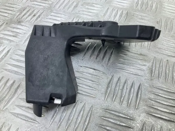 Skoda Karoq oikean ajovalon kiinnike OEM 57A804594 image 3