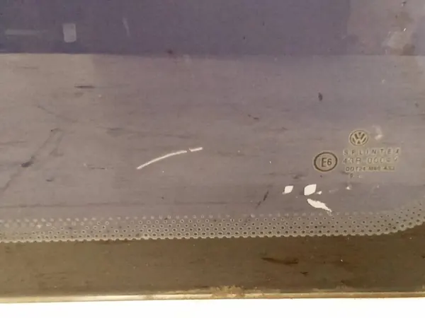 VW OEM 43R00049 Rechter Achterruit - Gebruikt image 3