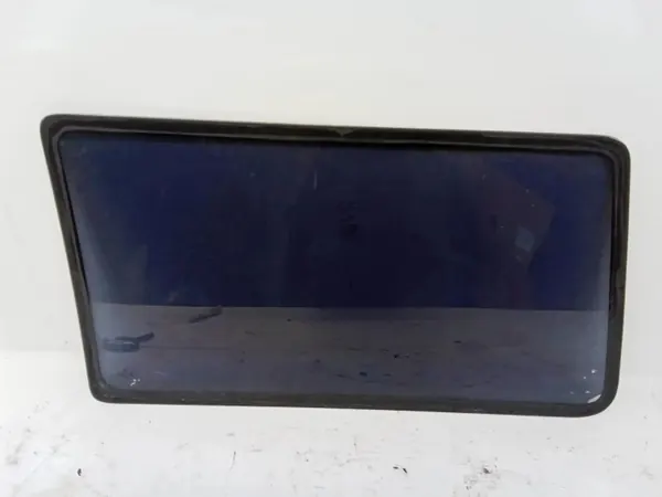 VW OEM 43R00049 Rechter Achterruit - Gebruikt image 4