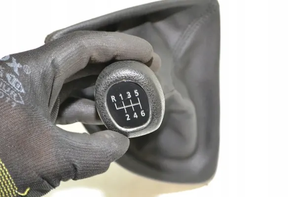 Vaihdekepin Nuppi BMW E81 E82 E87 E88 Manuaali 7570506 image 3