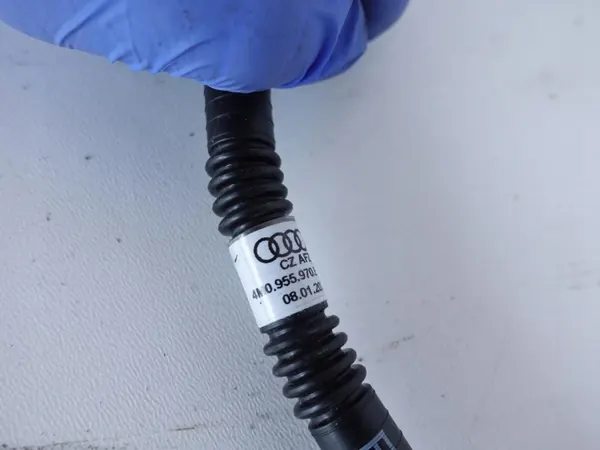 Manguera Audi OE OEM 4M0955970E - Pieza original usada image 4
