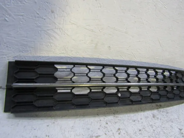 Griglia paraurti anteriore Skoda OE 5E0853677M image 3