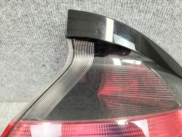 Luz trasera derecha - Mercedes C-Class W203 2000-2007 image 6