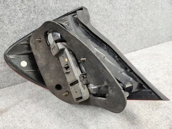 Luz trasera derecha - Mercedes C-Class W203 2000-2007 image 8