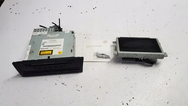Radio écran Audi A4 B8 A5 OEM 8T2035110C image 2