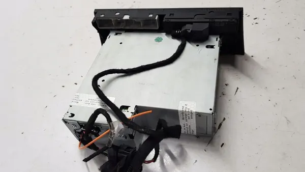 Radio écran Audi A4 B8 A5 OEM 8T2035110C image 8