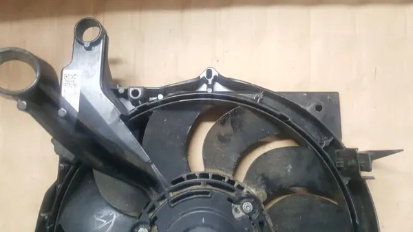 Porsche Fläktkåpa OEM 9J1 121 384 - Begagnad image 6