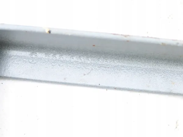 OEM 7038866051 Soportes Grises Marco Cama VW T4 image 3
