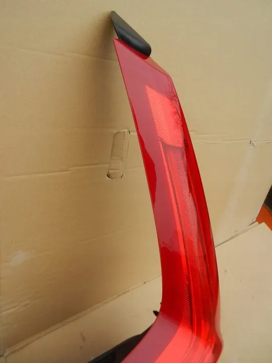 Lámpara trasera izquierda VOLVO V60 2014- image 7