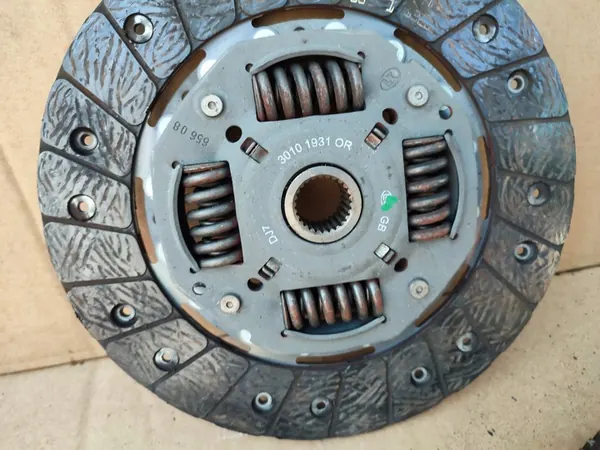 Kokonainen kytkin Dacia Sandero II 1.5 DCI image 2