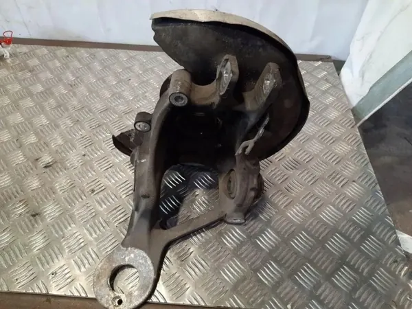 Cubo roda traseira direita Audi OE 8R0505436A usado image 4