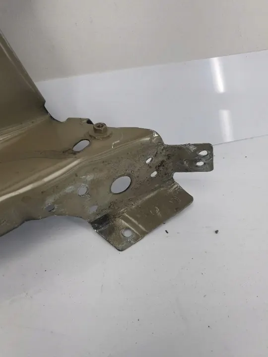 MONTAGGIO FANALE SINISTRO CHEVROLET CRUZE image 5