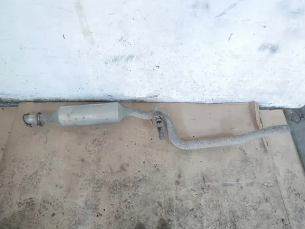 Midden demper OEM 3C0253211E voor VW Passat B6 2.0 TDI image 2