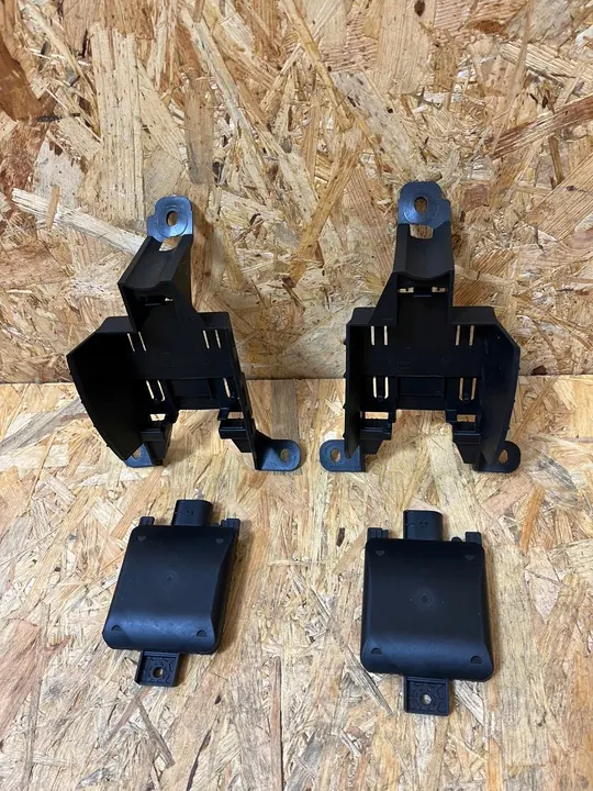 Radar ACC Rijstrookwisselassistent Links 2Q0907685B Rechts 2Q0907686B image 1