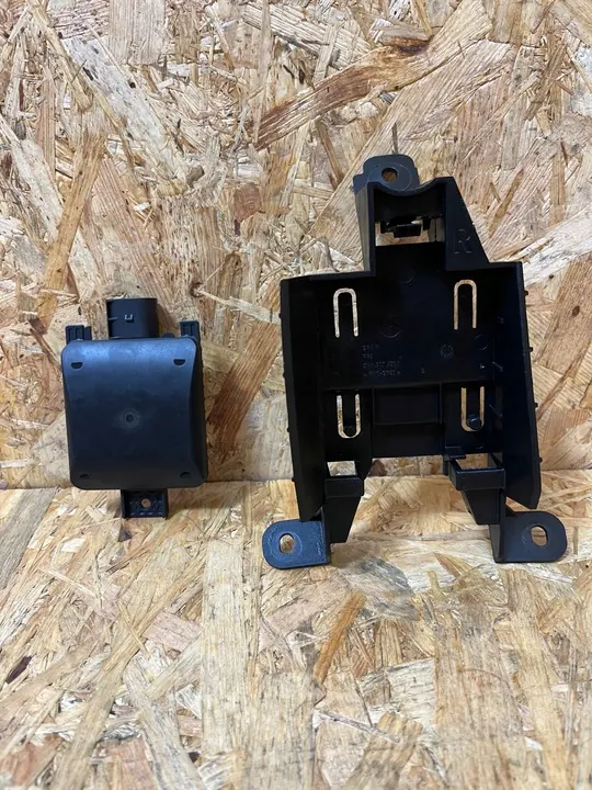 Radar ACC Rijstrookwisselassistent Links 2Q0907685B Rechts 2Q0907686B image 2