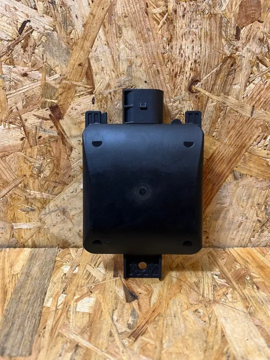 Radar ACC Rijstrookwisselassistent Links 2Q0907685B Rechts 2Q0907686B image 5