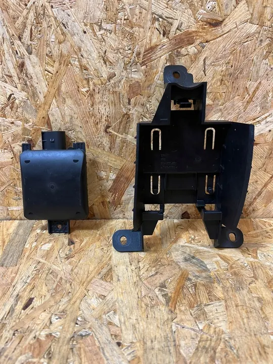 Radar ACC Rijstrookwisselassistent Links 2Q0907685B Rechts 2Q0907686B image 8