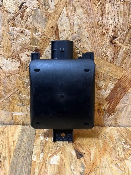 Radar ACC Rijstrookwisselassistent Links 2Q0907685B Rechts 2Q0907686B image 9