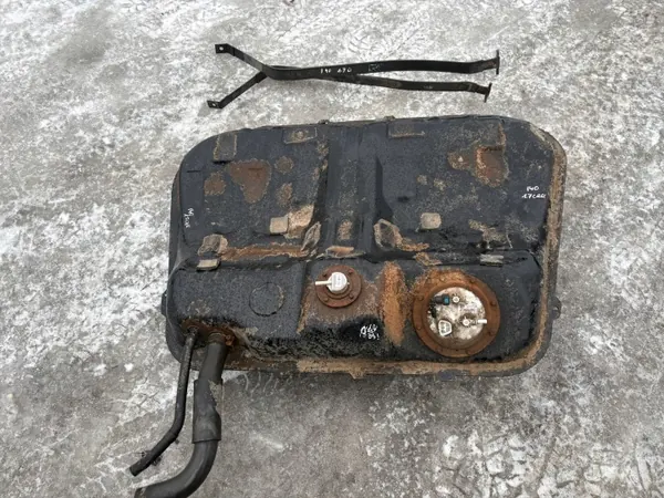 Polttoainesäiliö OEM 31100-3Z900 Hyundai i40 1.7 CRDI image 2