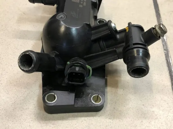 Boîtier de thermostat OEM 46338164 pour Alfa Romeo image 3