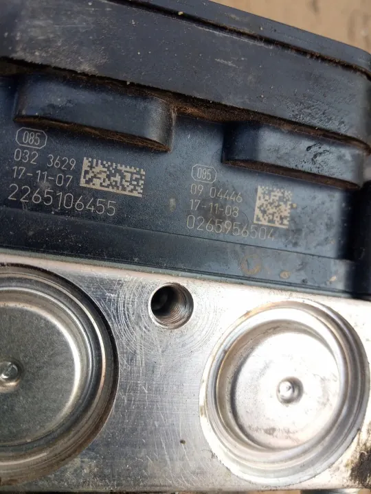 Bomba ABS Toyota OEM 44540-02320 para Auris II 13-18 image 5
