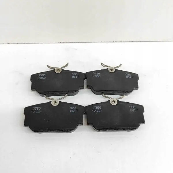 Gebrauchte VW Bremsbeläge hinten OEM 7D0698451D image 4