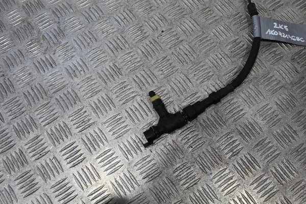 AUDI Q7 Kopplingsventilationsslang 1K0721468C image 2