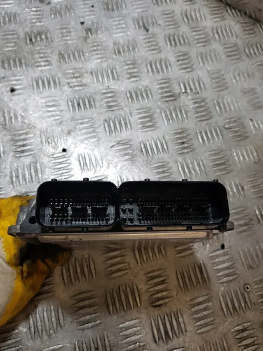 Motorcomputer OEM 03G906021QP voor Skoda Superb II image 3