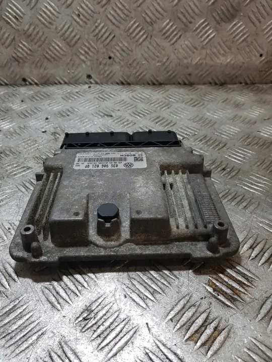 Motorcomputer OEM 03G906021QP voor Skoda Superb II image 4