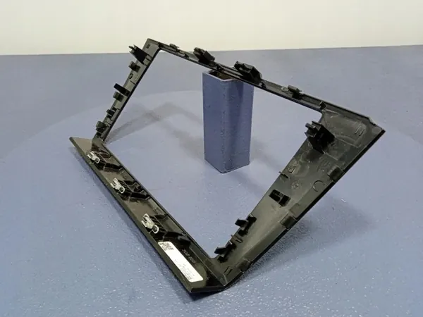 VW Arteon Radio Frame OEM 3G8858069D - Gebruikt image 4