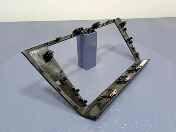 VW Arteon Radio Frame OEM 3G8858069D - Gebruikt image 5