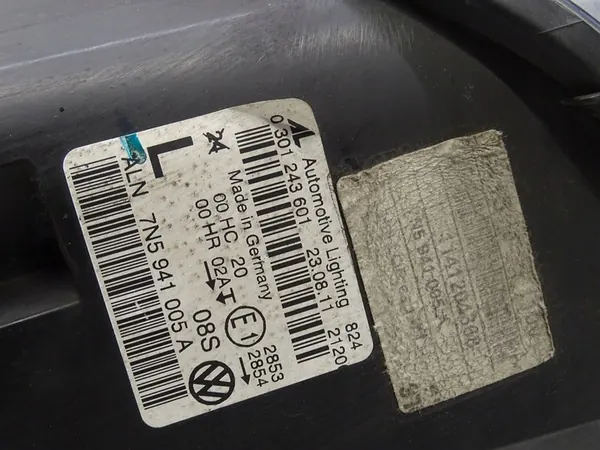 Farol dianteiro esquerdo SEAT Alhambra II image 6