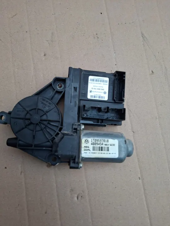 Moteur élévateur gauche OEM 1T0959701B pour VW Caddy III image 2