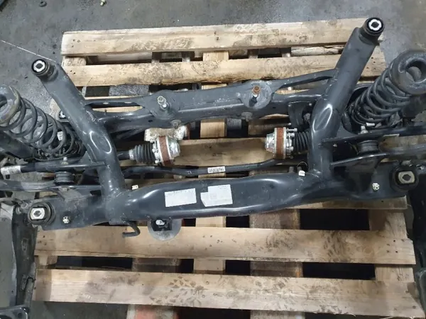 Audi Q2 81A 4x4 Hinterachsfederbein OEM 5Q0505235J image 6