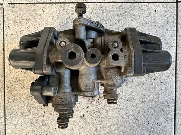 Soupape déshydrateur OEM 5802223716 pour Iveco image 2