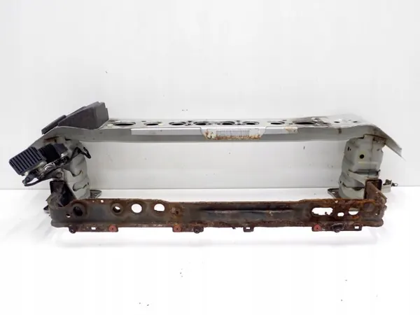 OEM framstötfjädersförstärkning Ford Focus MK3 image 4