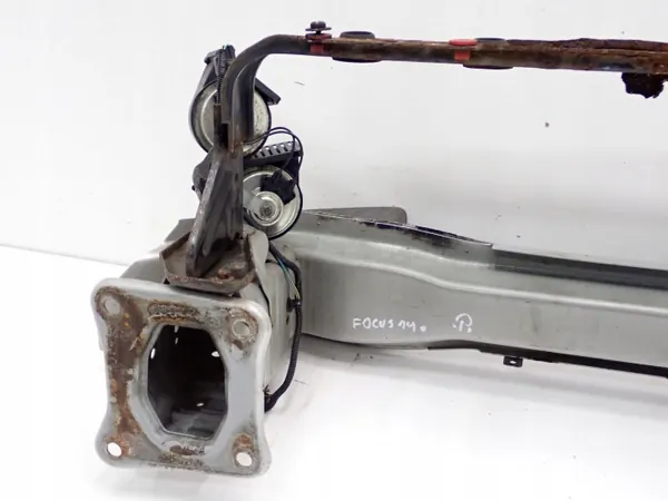 OEM framstötfjädersförstärkning Ford Focus MK3 image 7