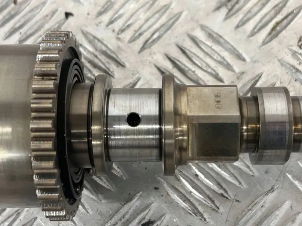 Árvore de cames Maserati OE 311542 usado para Levante image 3