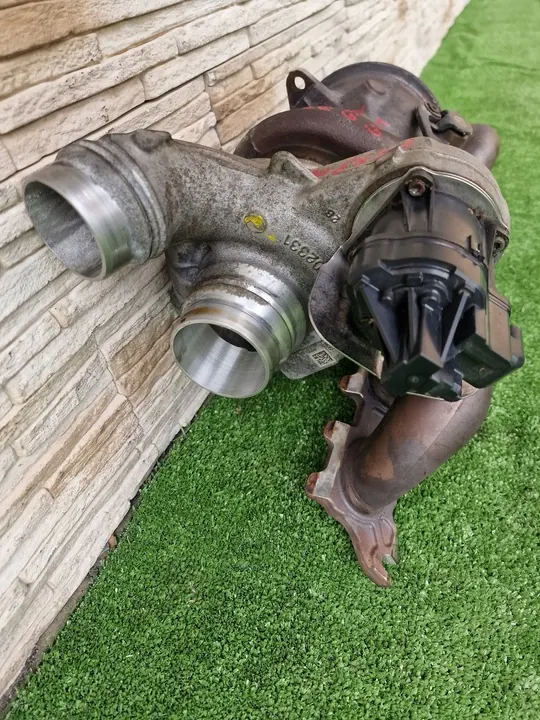 Turbocompresor BMW 5 G30 7 G11 X3 G01 image 4