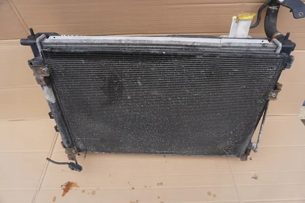 SUBARU TRIBECA B9 3.0B H6 Kylare med Fläkt 2007 OEM image 6