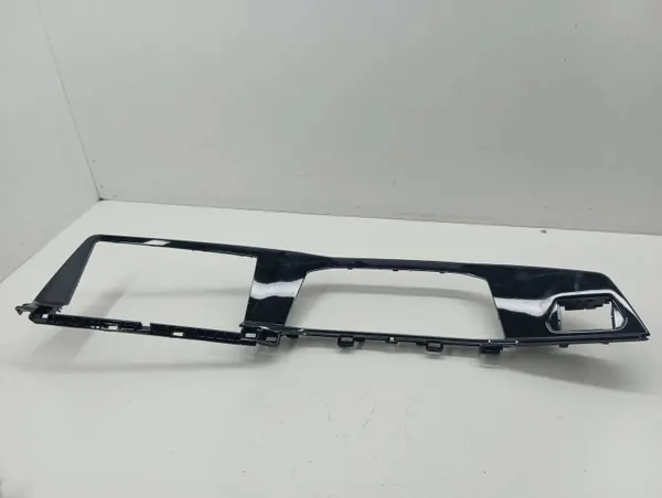 Hansikaslokeron runko Volkswagen Golf VIII 2020 OEM 5H2857211C041 image 2