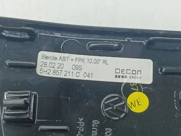 Hansikaslokeron runko Volkswagen Golf VIII 2020 OEM 5H2857211C041 image 10