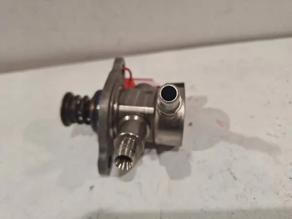 Polttoainepumppu Opel Corsa E 1.0 Turbo image 2