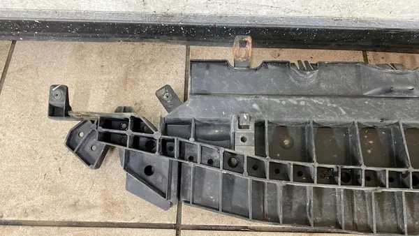 Capa de para-choque dianteiro Citroen C3 image 2