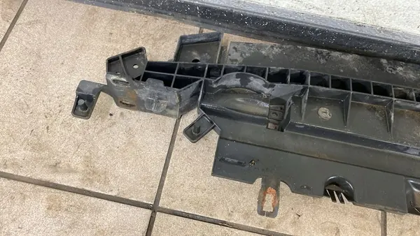 Capa de para-choque dianteiro Citroen C3 image 3