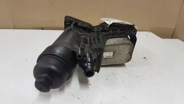 Oljefilterfäste BMW 3 (E90) 2.0L Diesel 2011 image 4