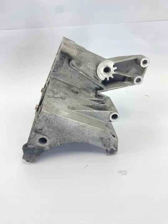 AC-kompressorfäste OEM 1031310935 Mercedes W124 image 4