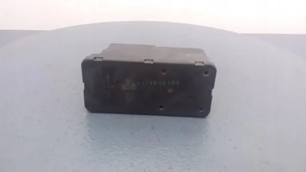 Pompe de verrouillage central VW Passat B4 OEM 1H0962257G image 4