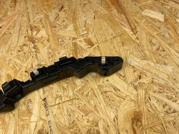 Suporte de para-choque dianteiro esquerdo Kia Stonic 2017- 86513-H8400 image 6